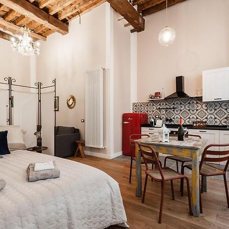 La Conchiglia Apartment Лука Екстериор снимка