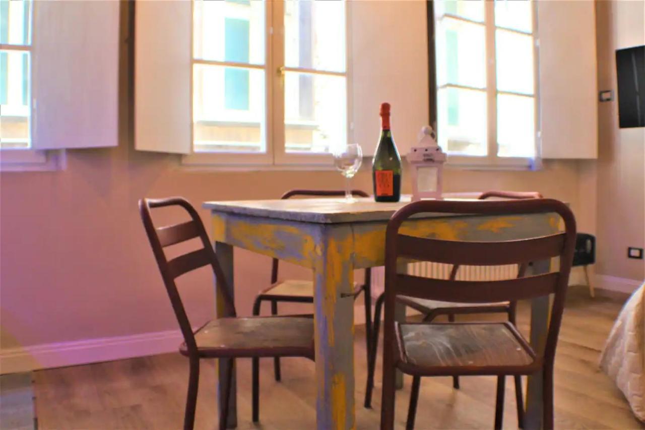 La Conchiglia Apartment Лука Екстериор снимка