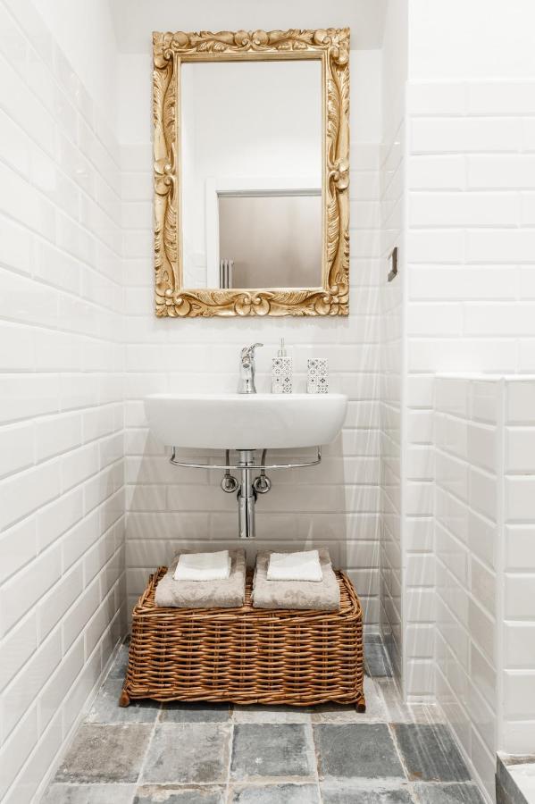 La Conchiglia Apartment Лука Екстериор снимка
